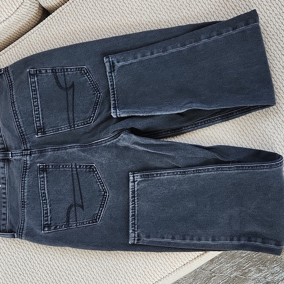 Women's AEO Black Jeans, Mom Jeans, size 4 Regular - Picture 5 of 5